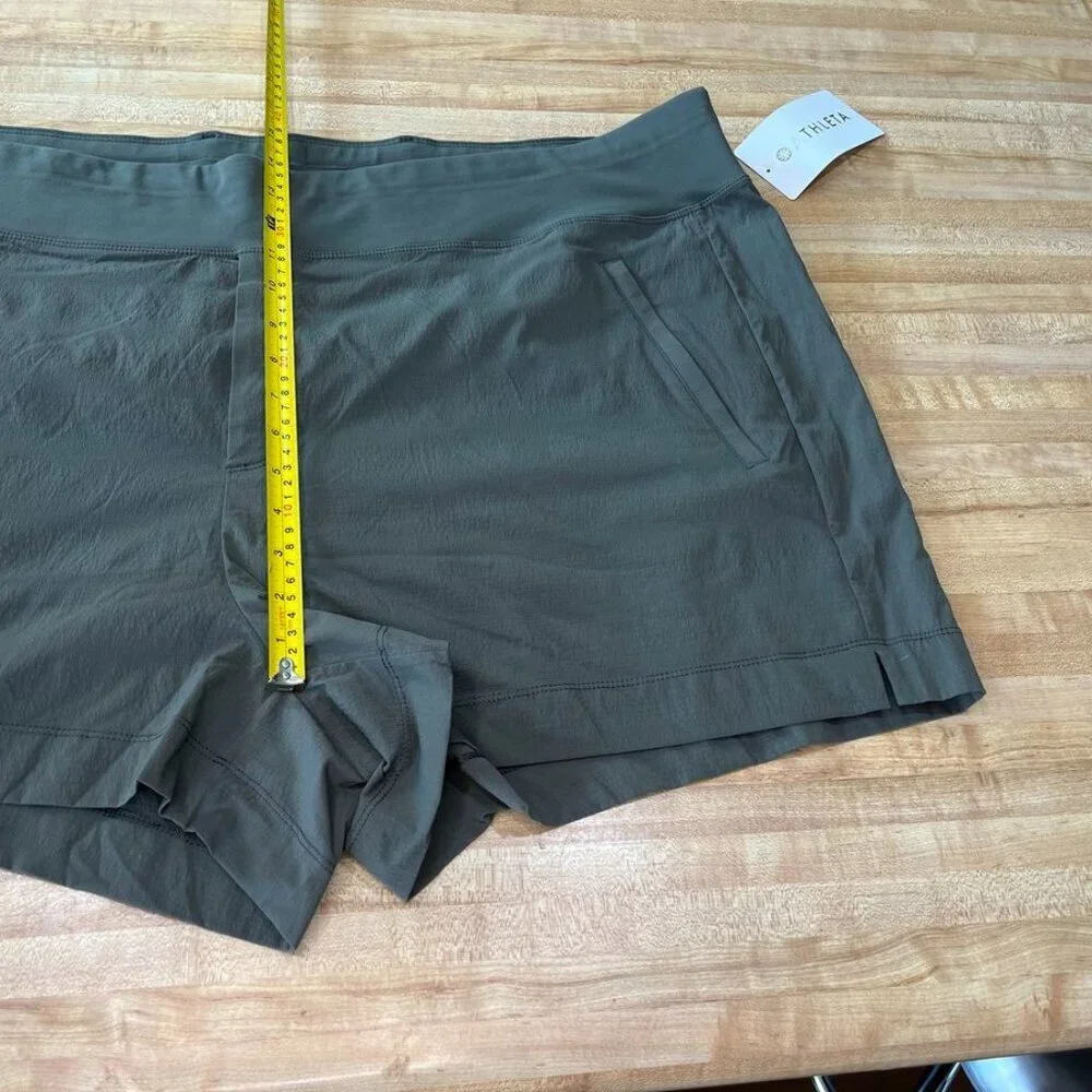 Athleta Trekkie North Short Olive Green Size 26 NWT XXL-XXXL SHIPS FAST